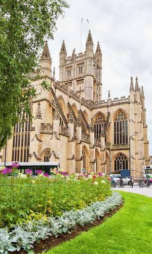 Book your Bath Hop-On Hop-Off bus tour – Official tickets and flexible sightseeing in 2025 Book your hop-on hop-off sightseeing bus tour in Bath, United Kingdom – Official tickets, flexible routes, and free cancellation in 2025